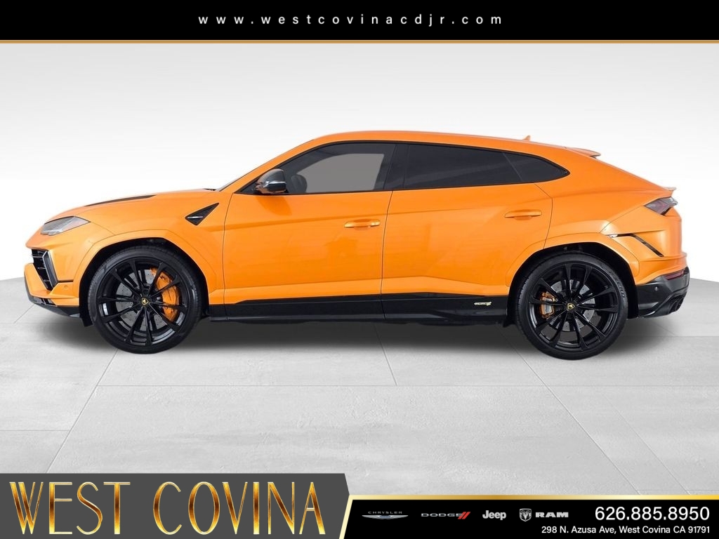 Used 2024  Lamborghini S image 4