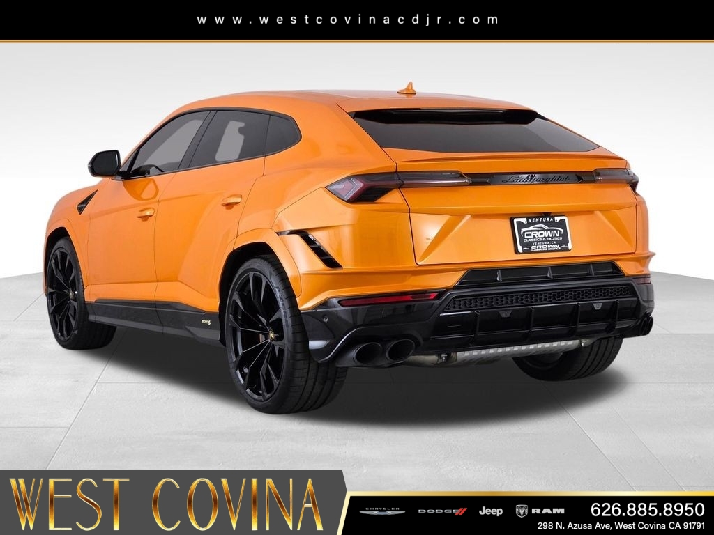 Used 2024  Lamborghini S image 5