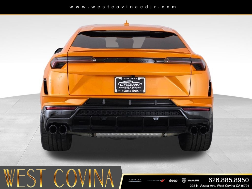 Used 2024  Lamborghini S image 6