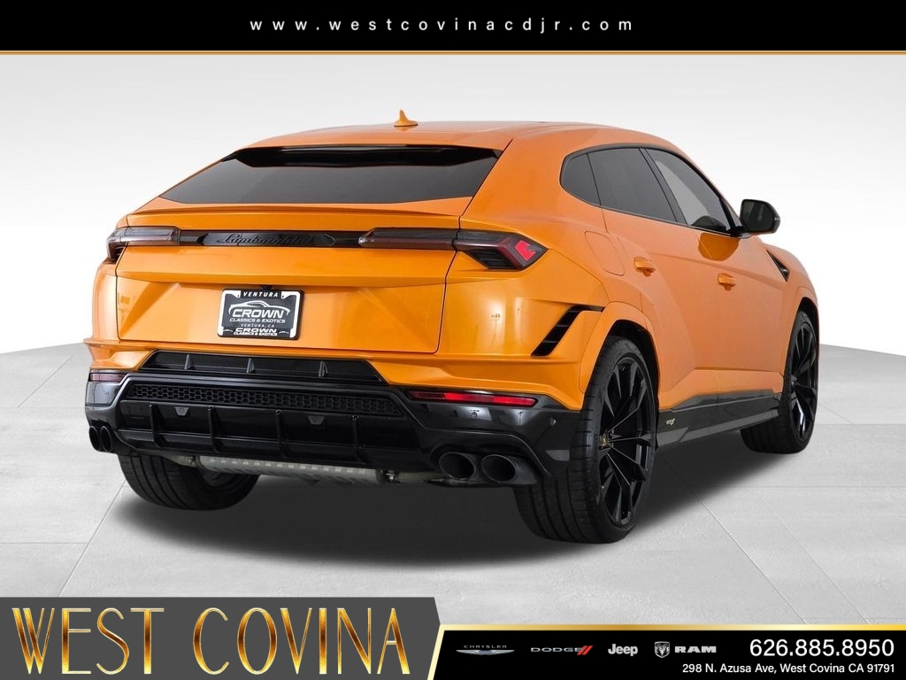 Used 2024  Lamborghini S image 7
