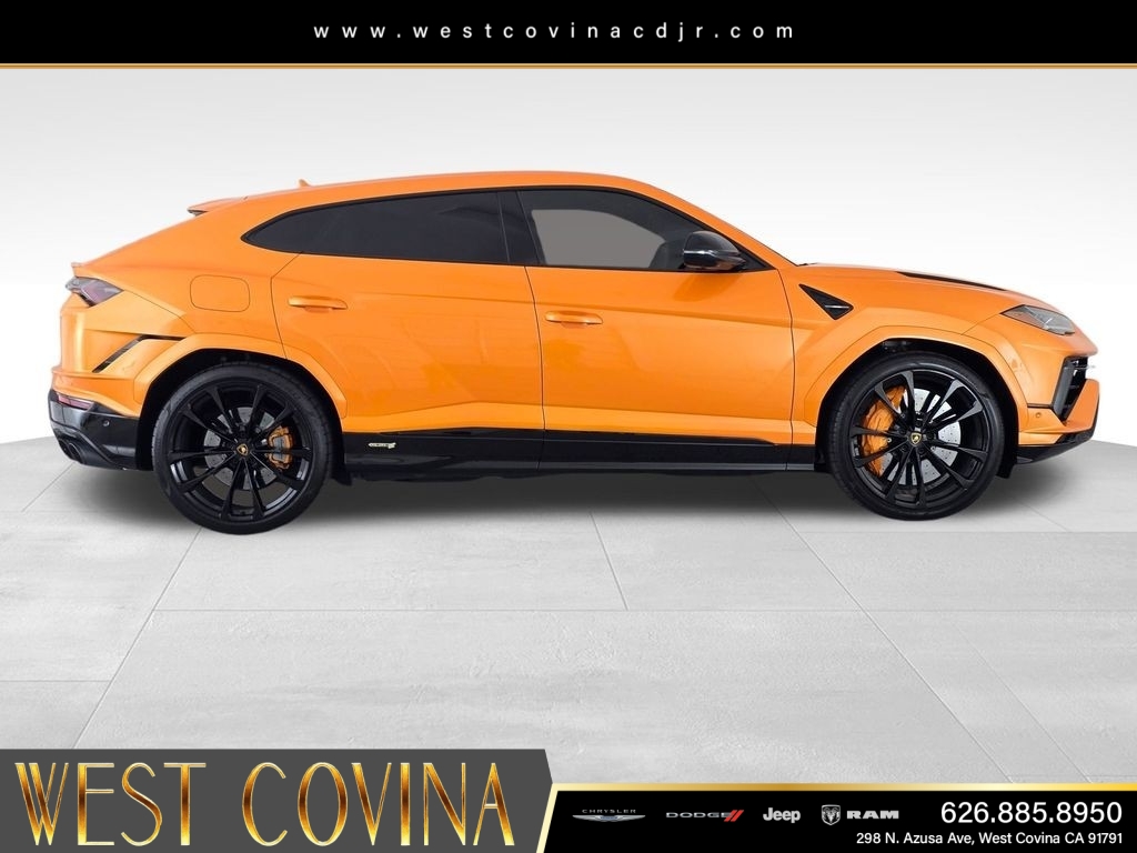 Used 2024  Lamborghini S image 8