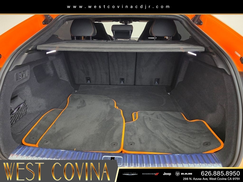 Used 2024  Lamborghini S image 15