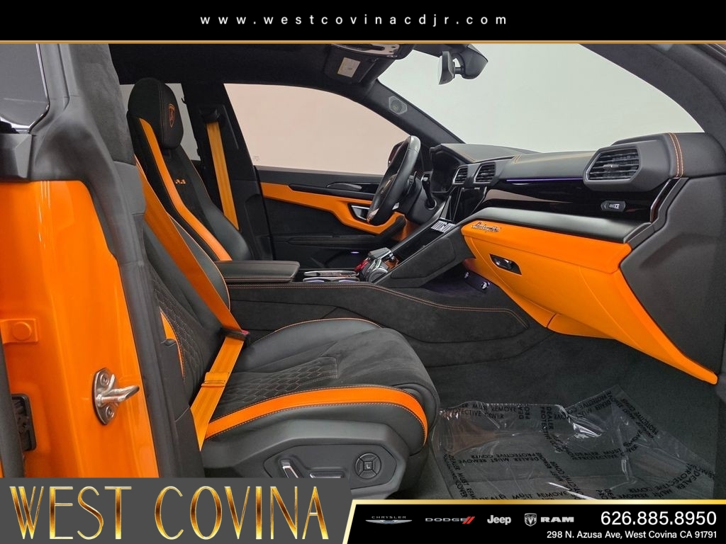 Used 2024  Lamborghini S image 17