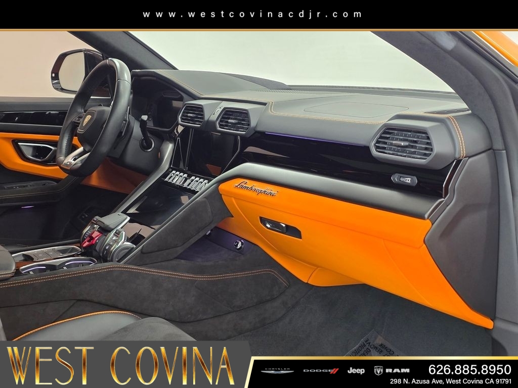 Used 2024  Lamborghini S image 21