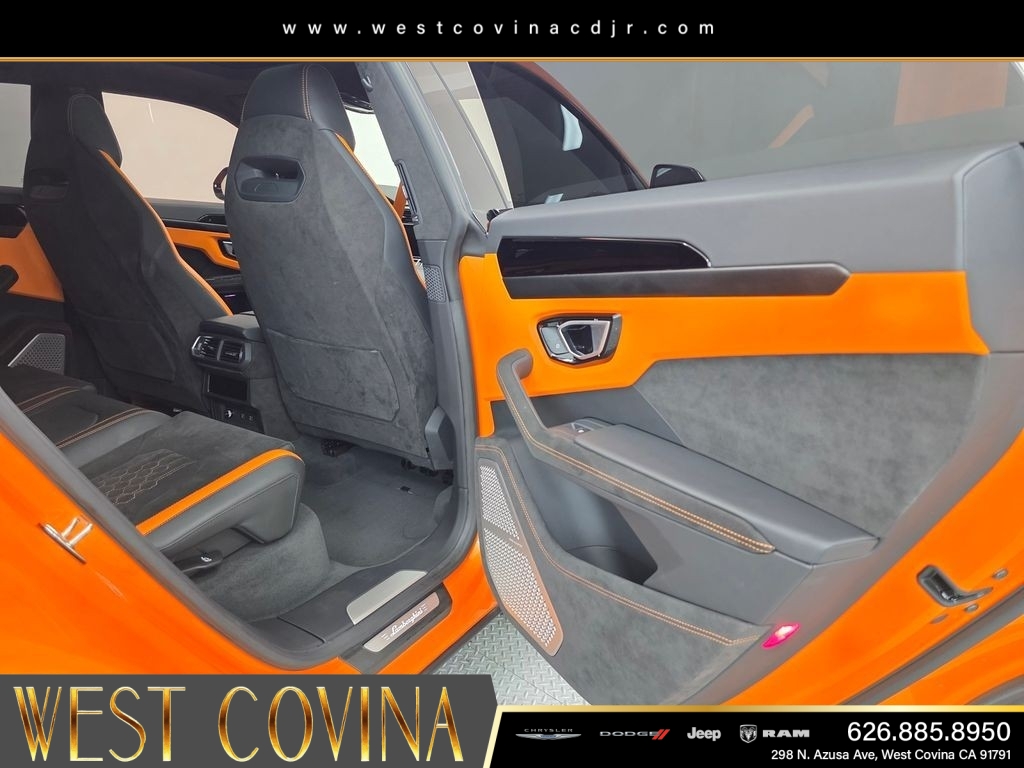 Used 2024  Lamborghini S image 24