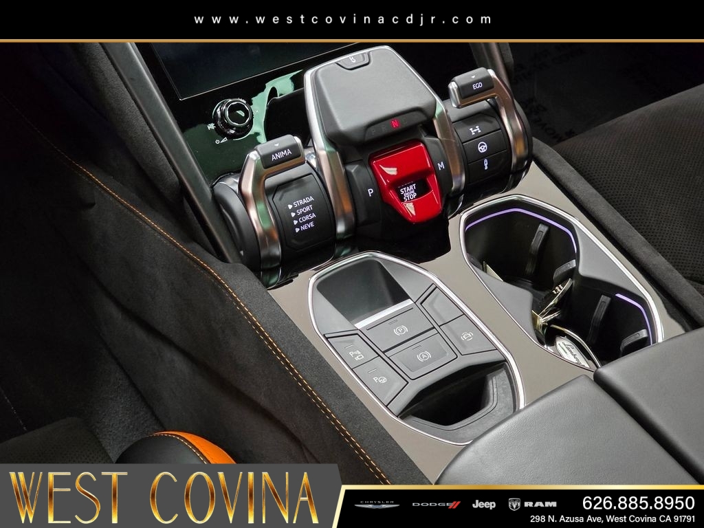 Used 2024  Lamborghini S image 28