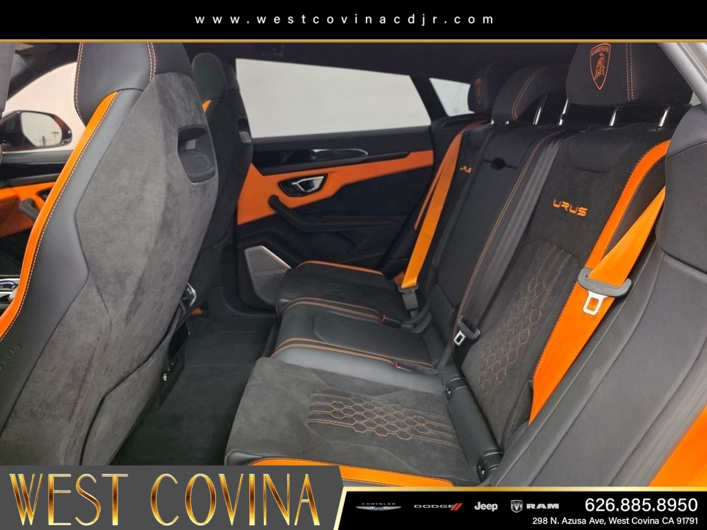 Used 2024  Lamborghini S image 30