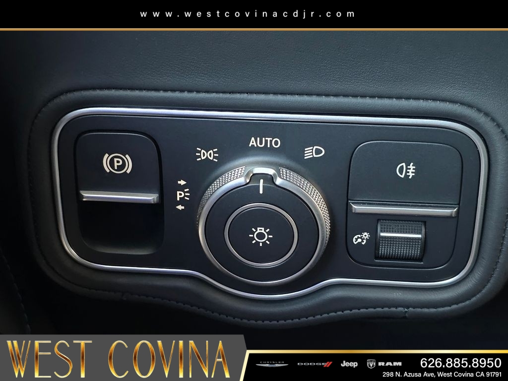 Used 2025  Mercedes-Benz G 580 image 37