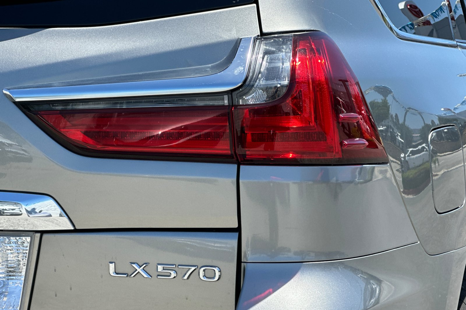 Used 2016 Silver Lexus 570 image 37