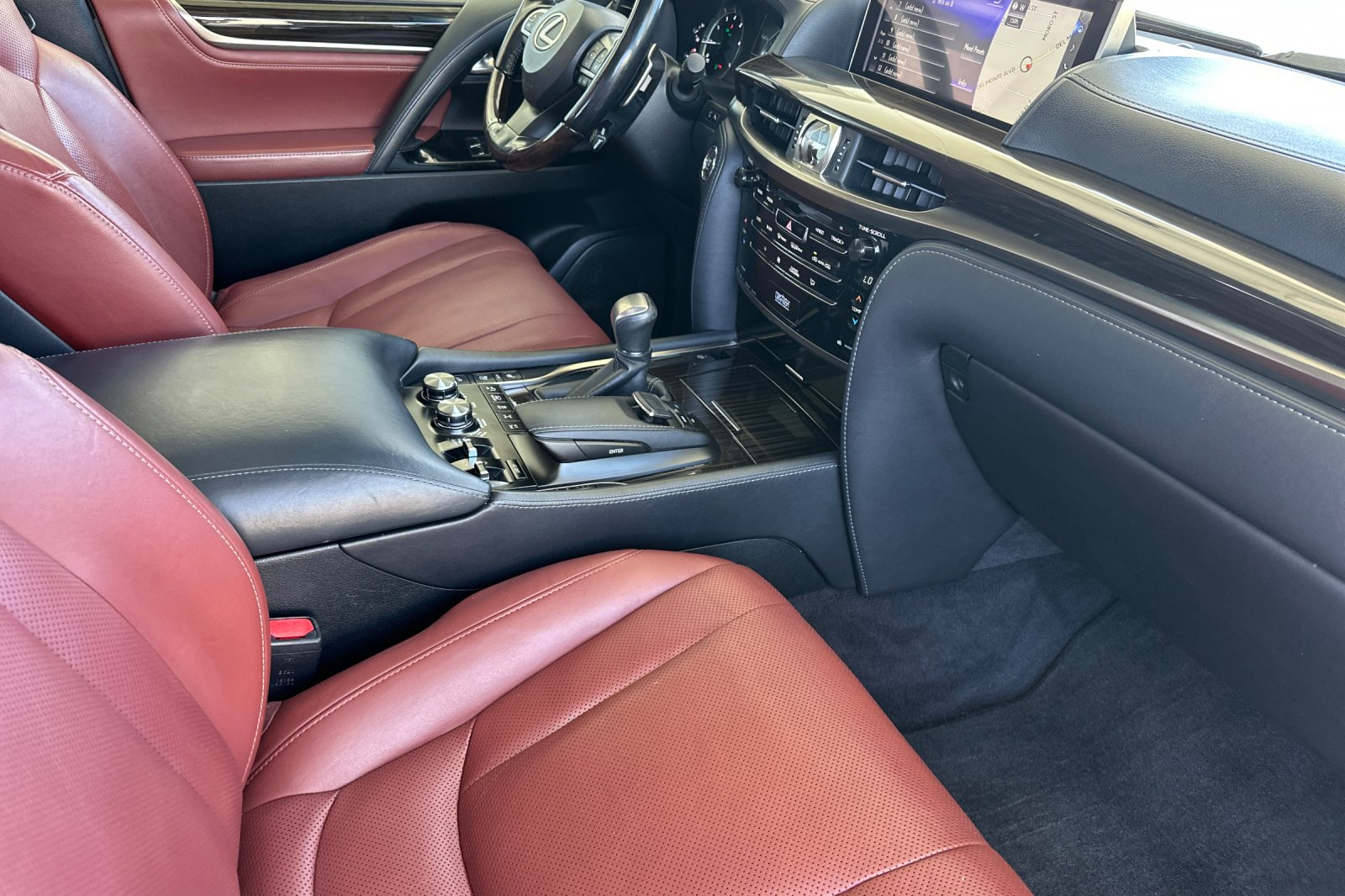 Used 2016 Silver Lexus 570 image 20