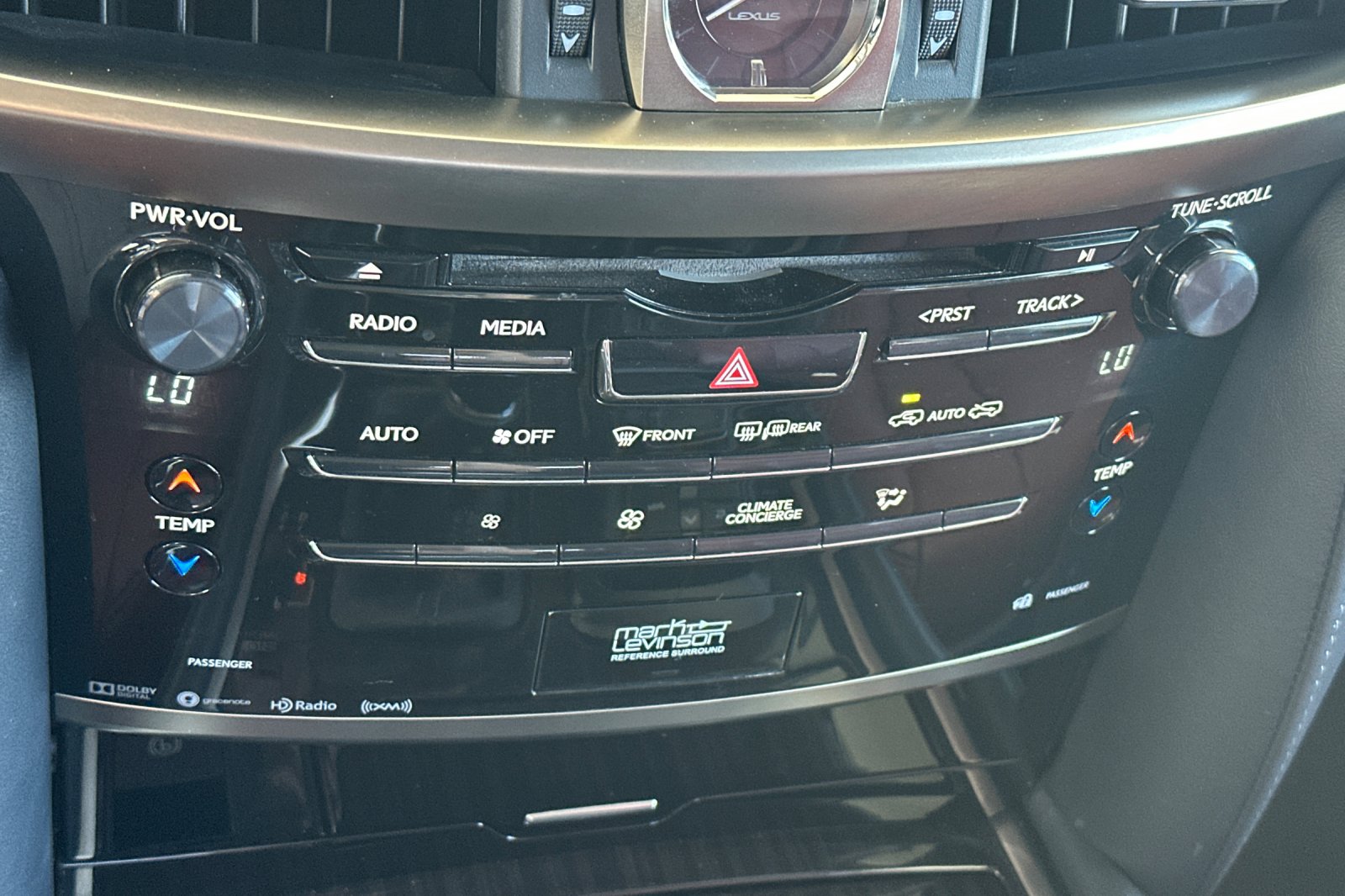 Used 2016 Silver Lexus 570 image 27