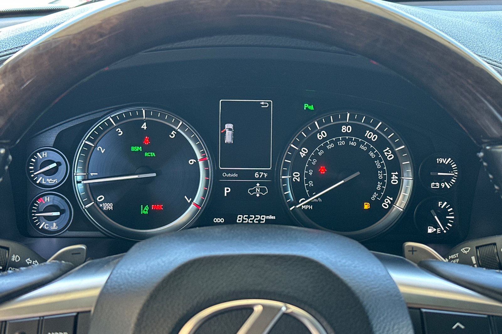 Used 2016 Silver Lexus 570 image 33