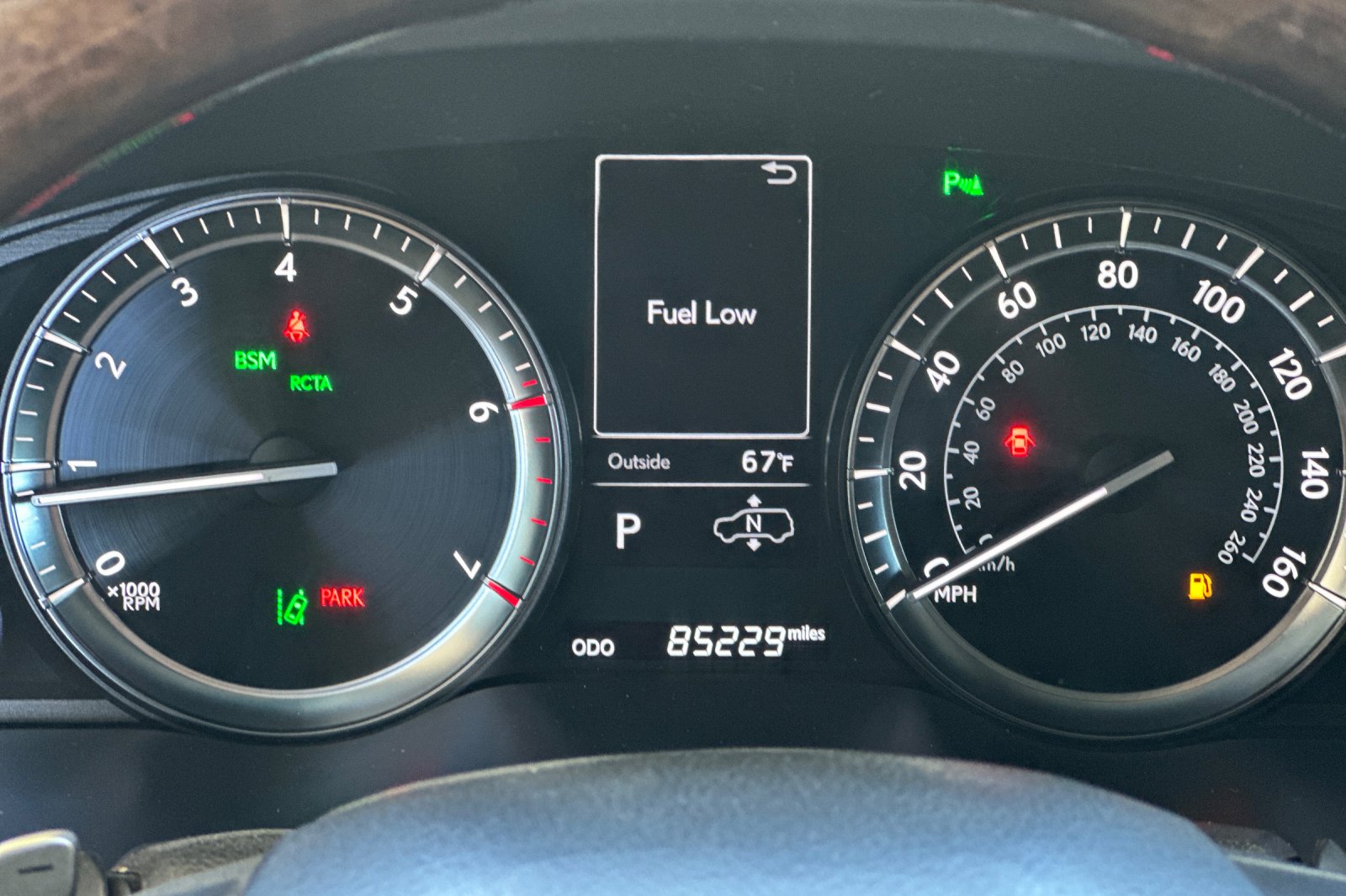 Used 2016 Silver Lexus 570 image 34