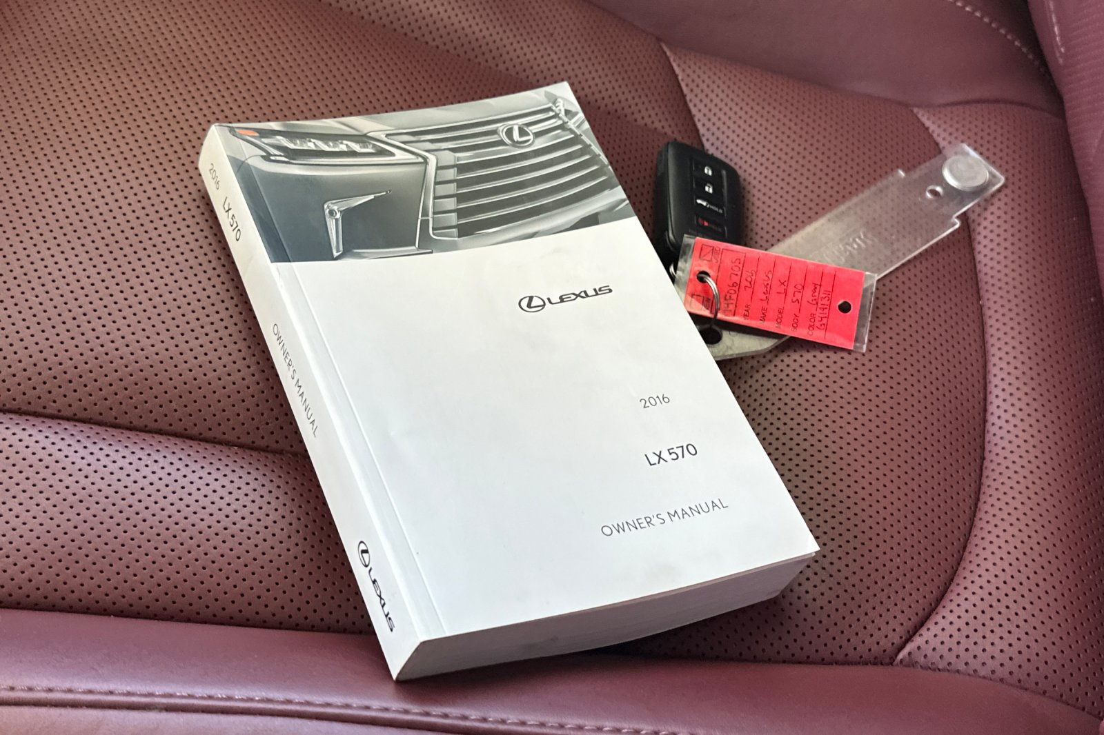 Used 2016 Silver Lexus 570 image 10