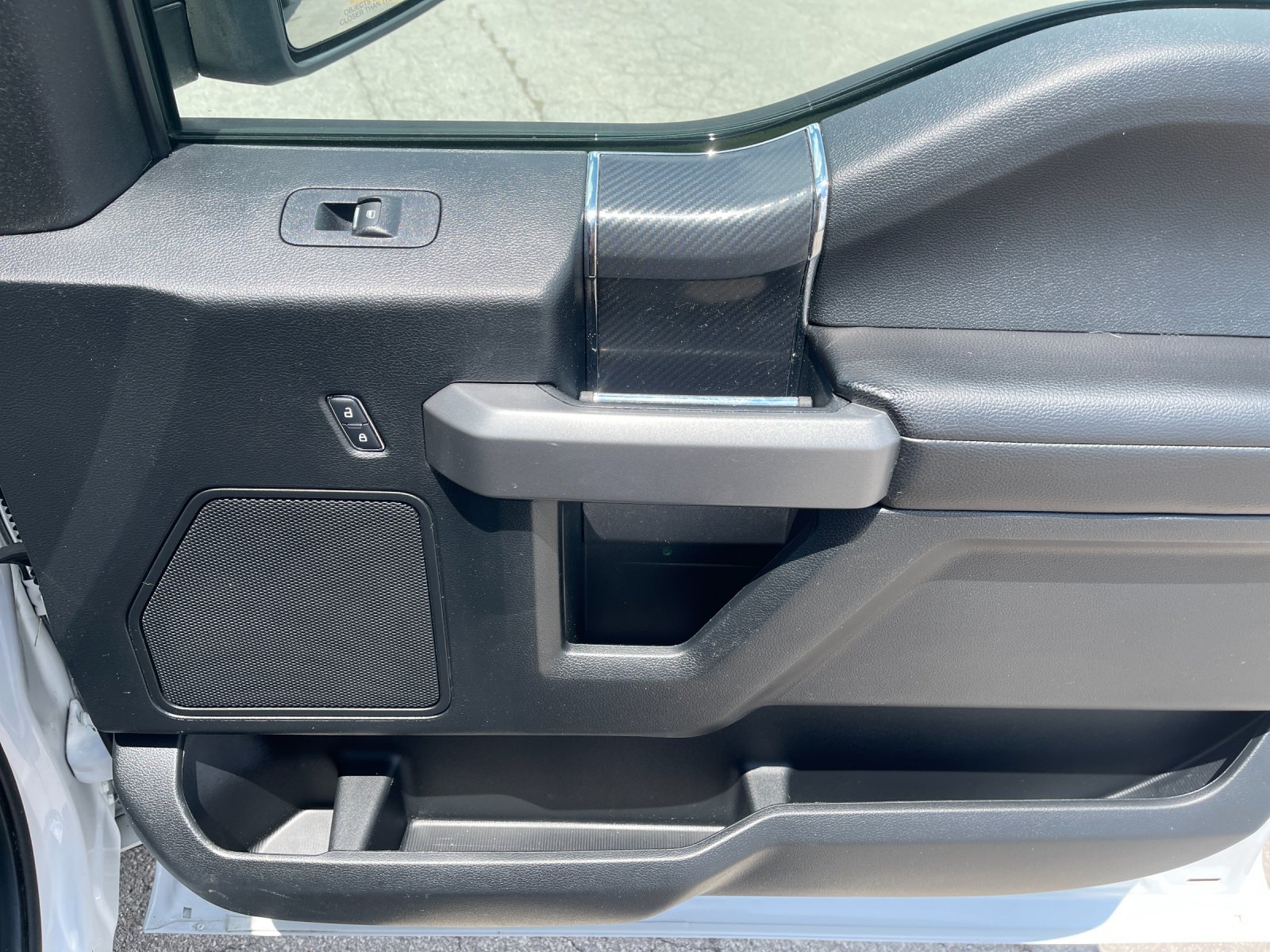 Used 2018 White Ford XLT image 18