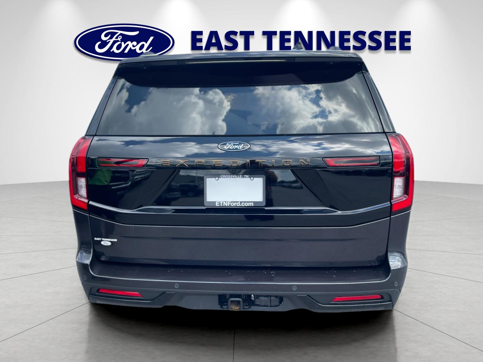 Used 2025 Gray Ford Tremor image 4