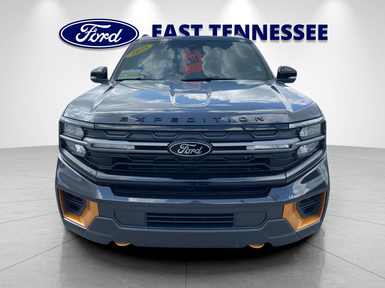 Used 2025 Gray Ford Tremor image 9