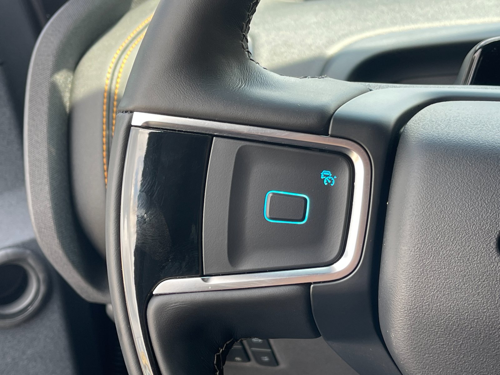 Used 2025 Gray Ford Tremor image 28