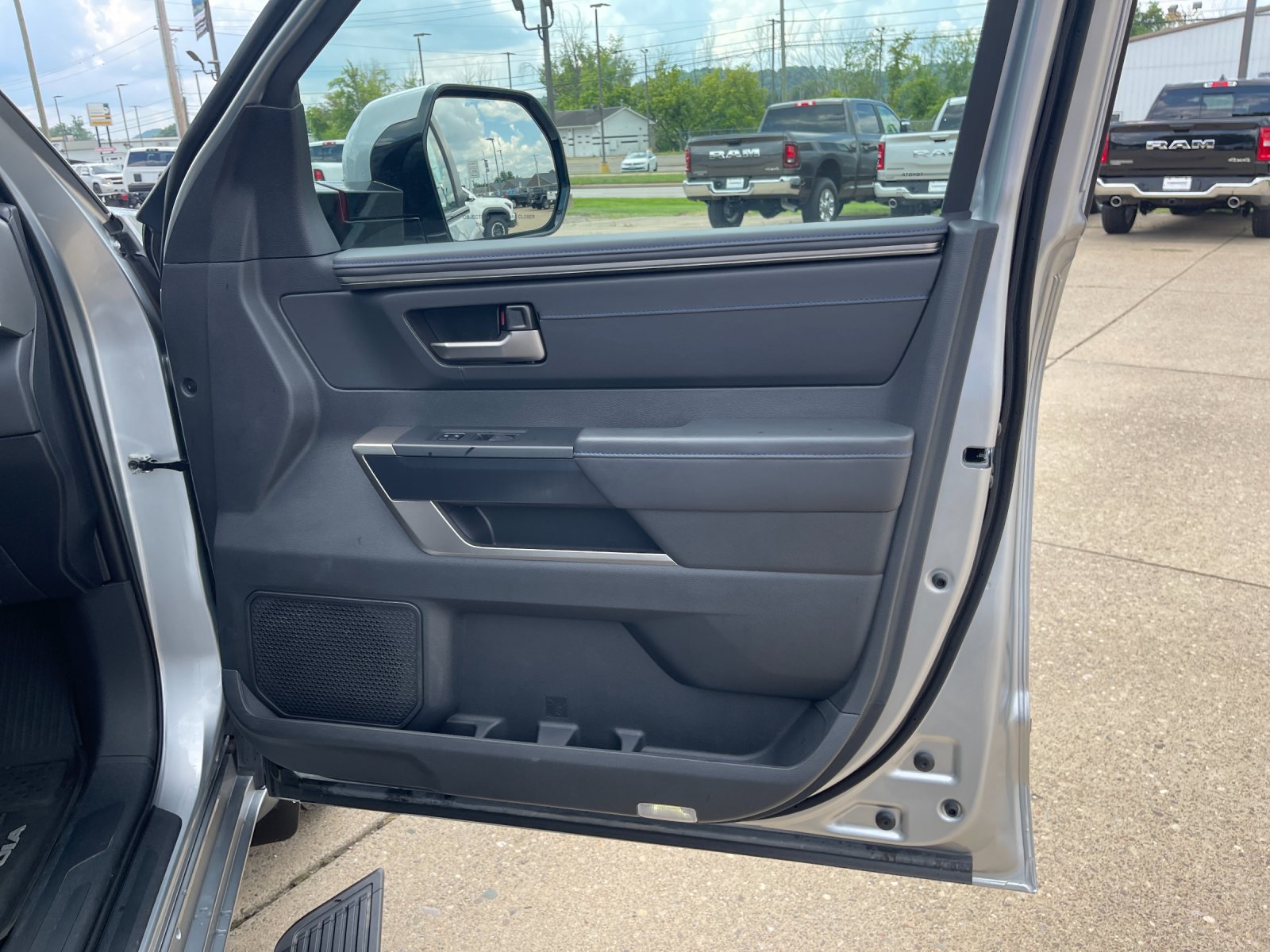 2026 Toyota Sequoia Platinum - Photo 20