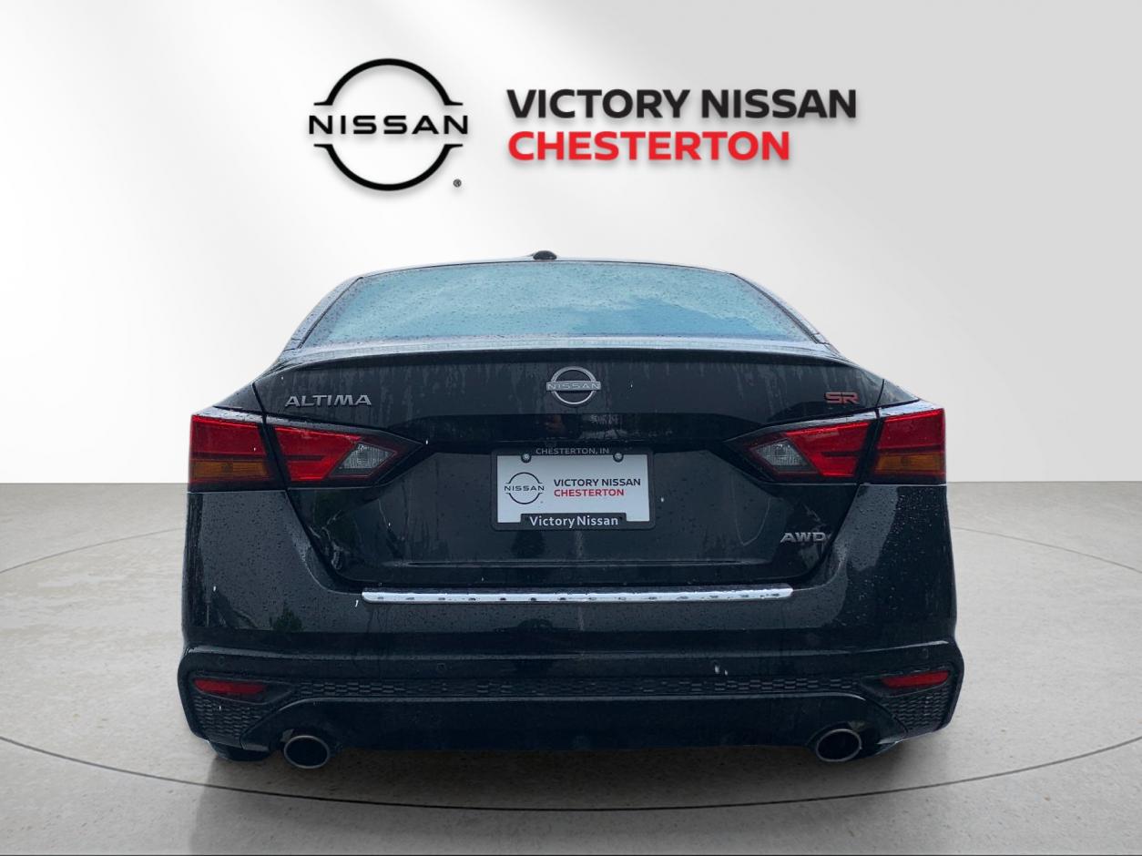 Used 2023 Black Nissan 2.5 SR image 4