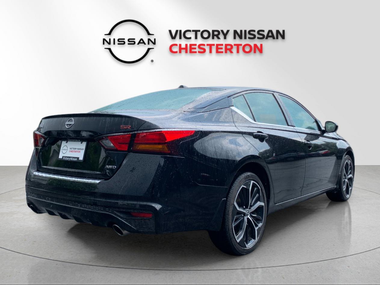 Used 2023 Black Nissan 2.5 SR image 7