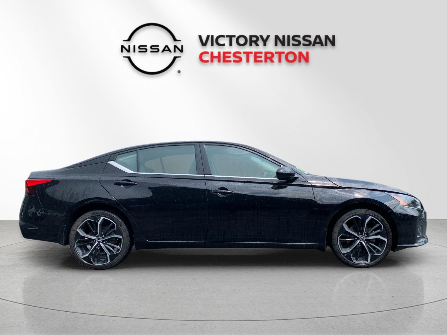 Used 2023 Black Nissan 2.5 SR image 6