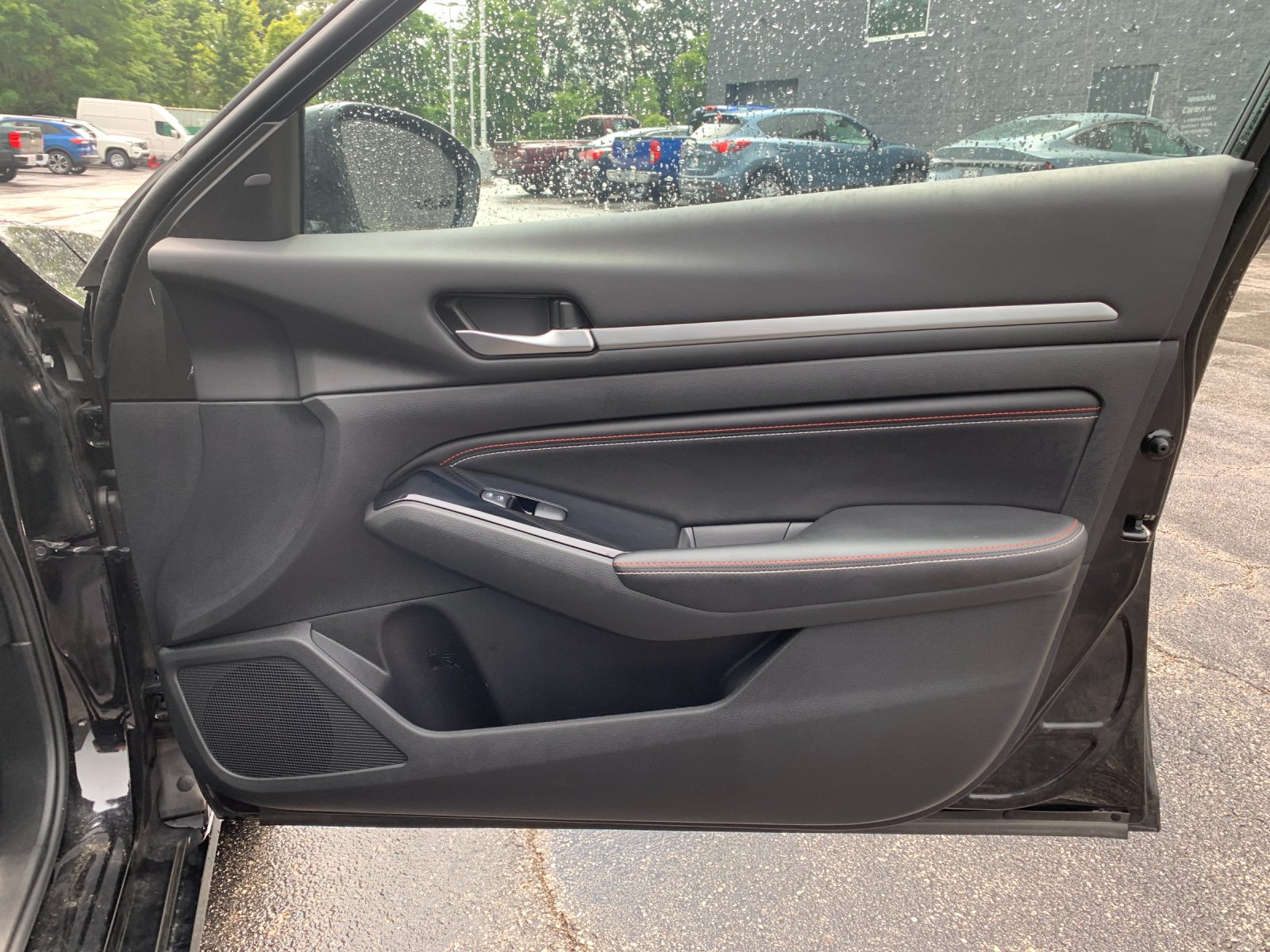 Used 2023 Black Nissan 2.5 SR image 19