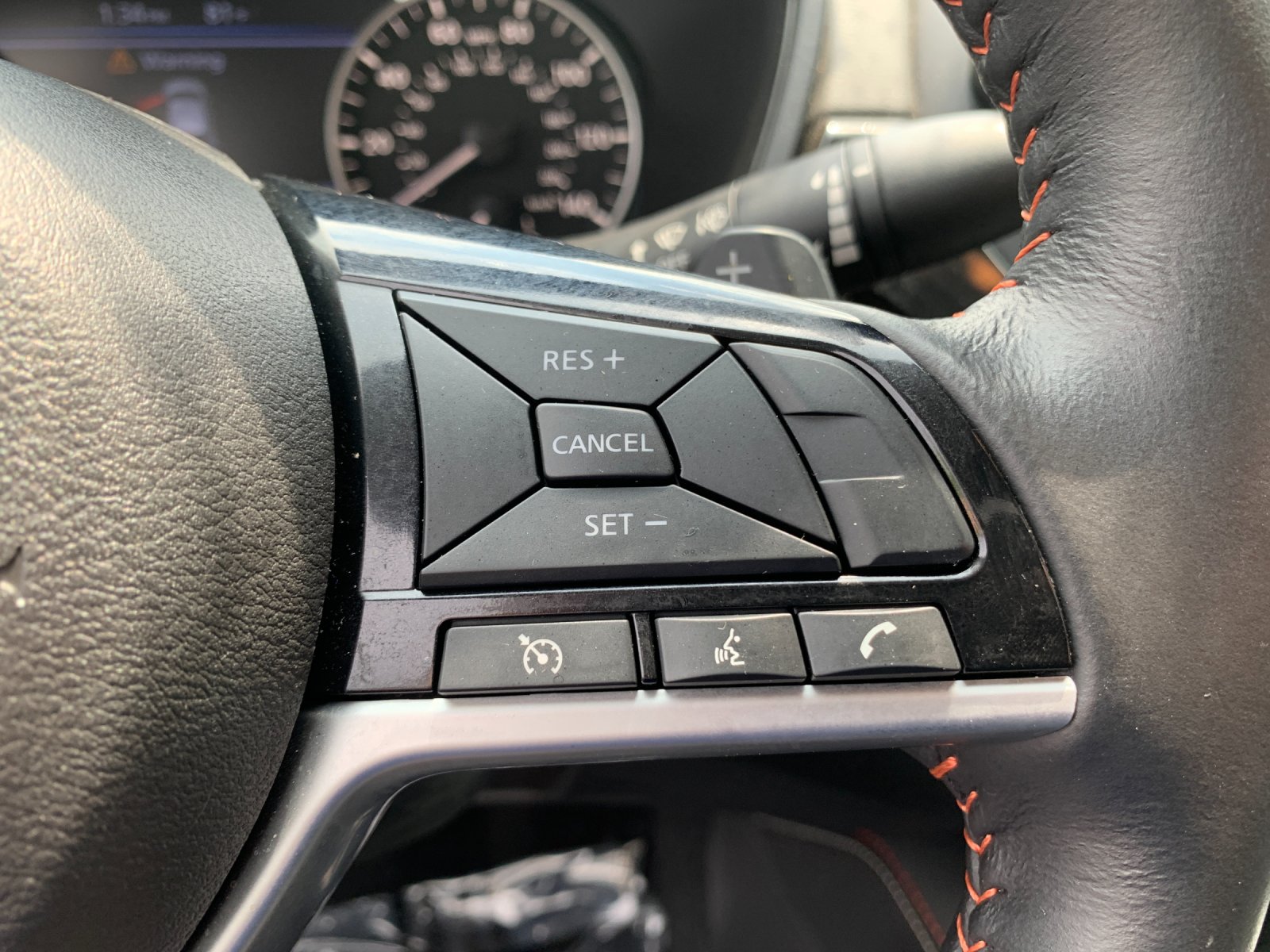 Used 2023 Black Nissan 2.5 SR image 28