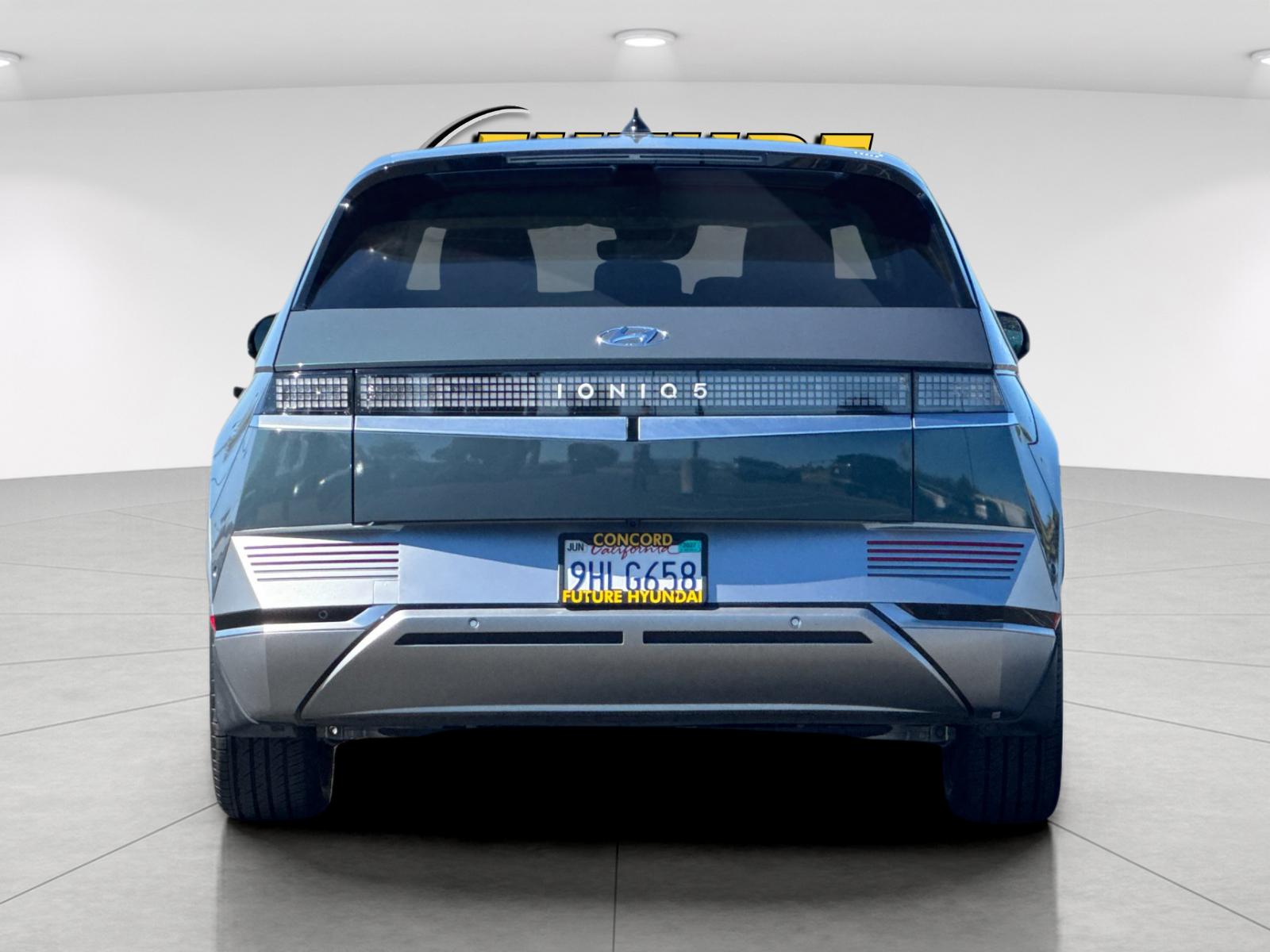 Certified Used 2023 Green Hyundai Limited image 4