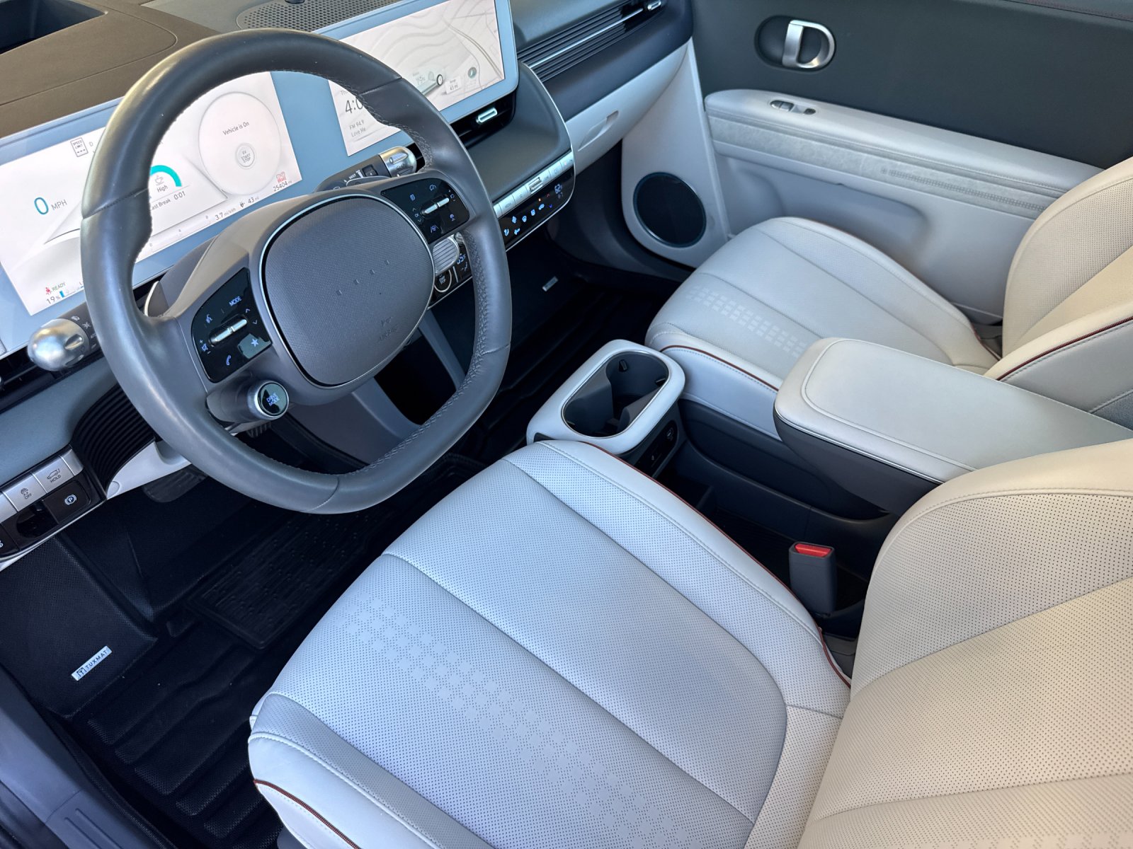 Certified Used 2023 Green Hyundai Limited image 9