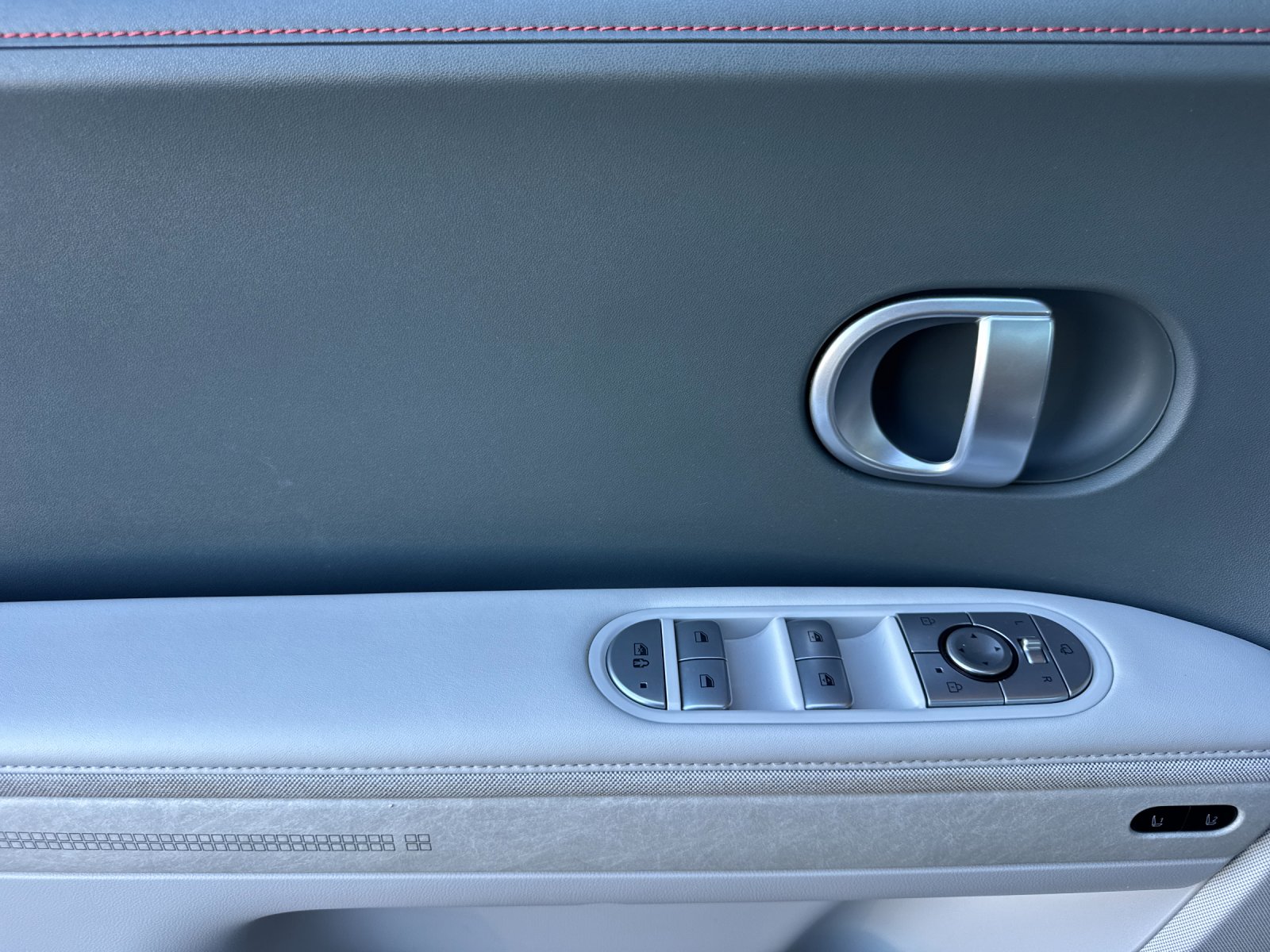 Certified Used 2023 Green Hyundai Limited image 10