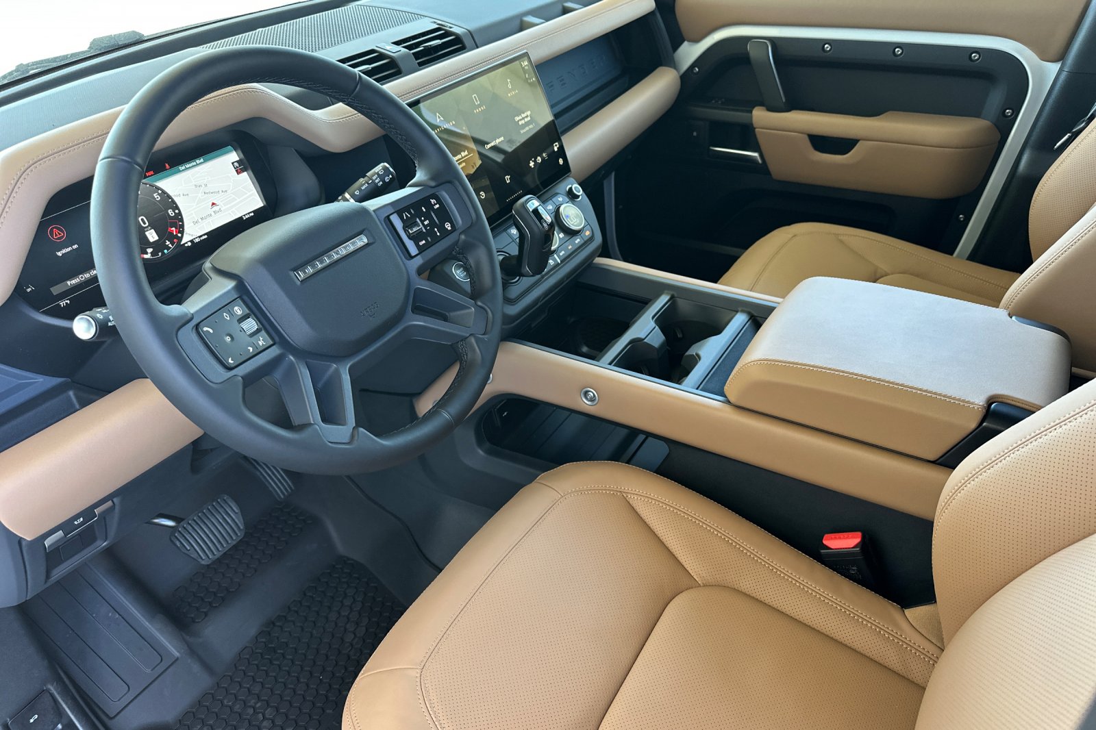 New 2026 Fuji White Land Rover X-Dynamic SE image 10
