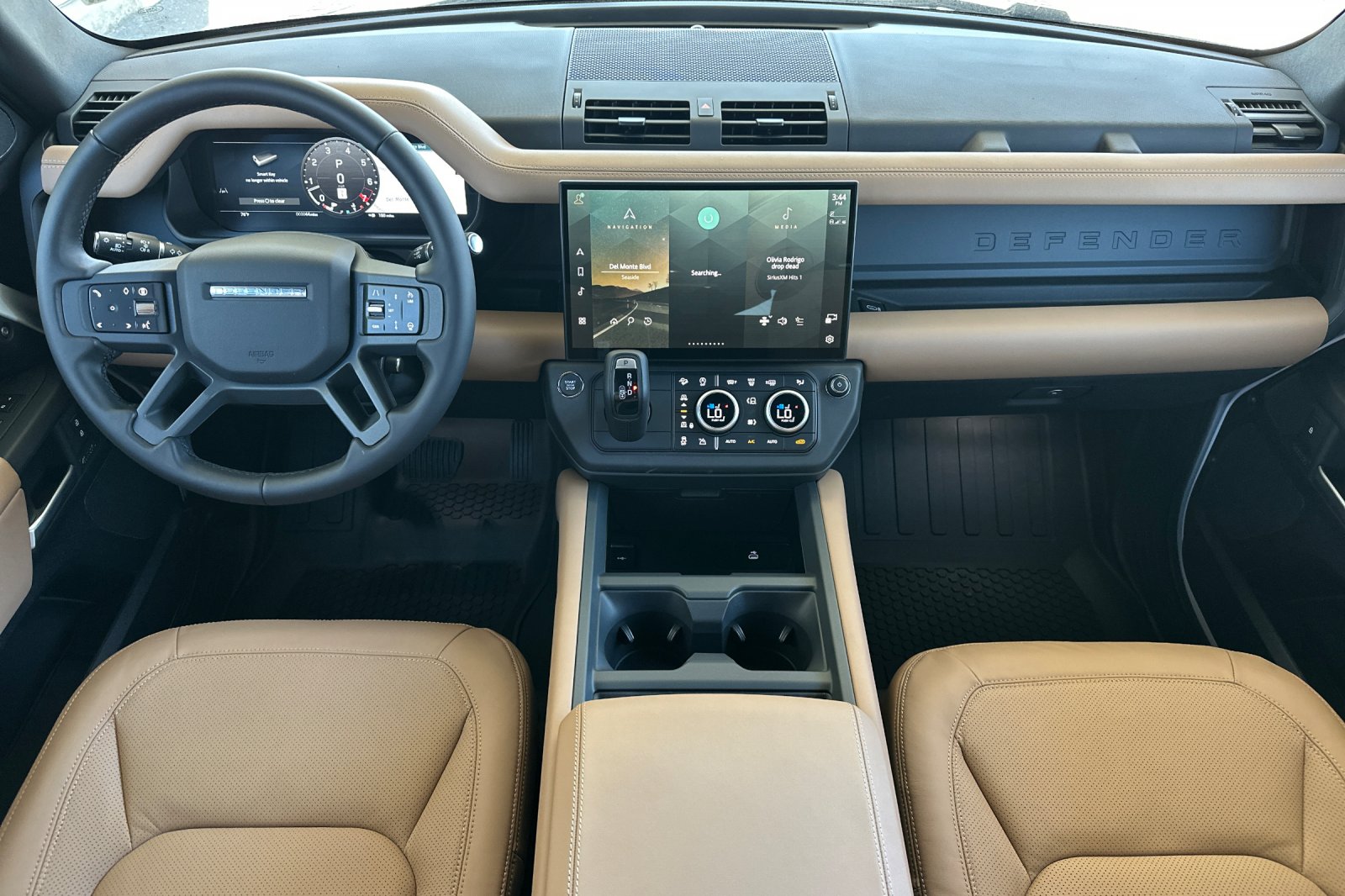 New 2026 Fuji White Land Rover X-Dynamic SE image 13