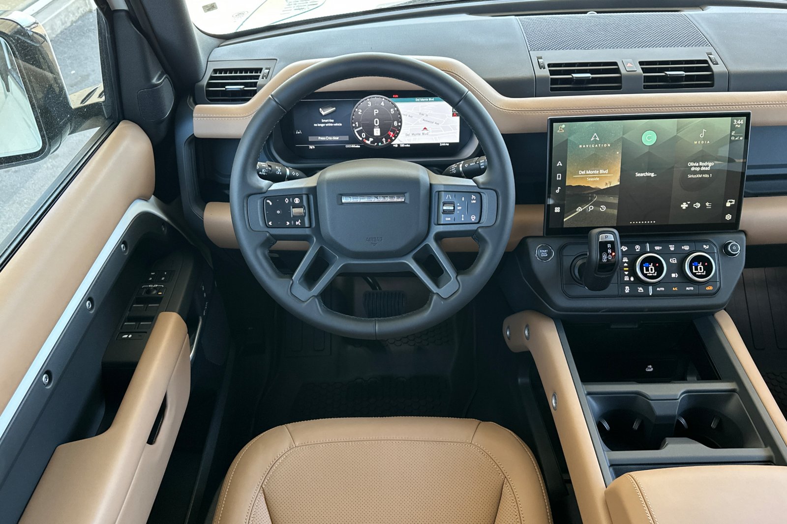 New 2026 Fuji White Land Rover X-Dynamic SE image 14