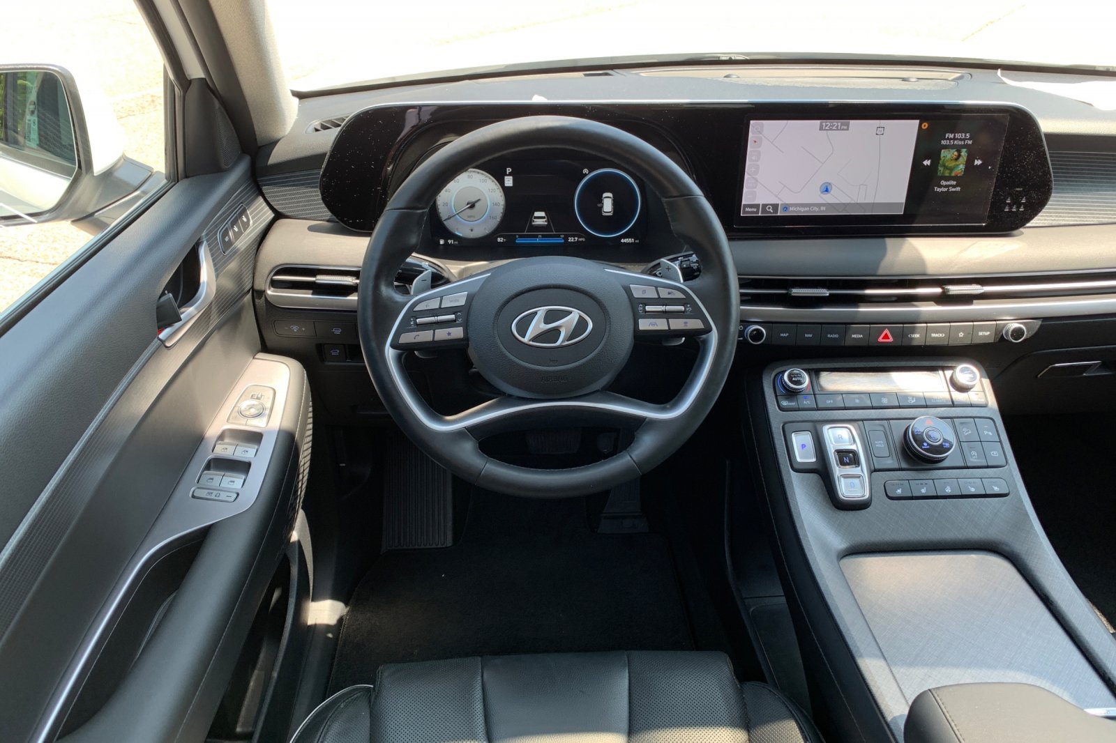 Used 2024 White Hyundai Limited image 17