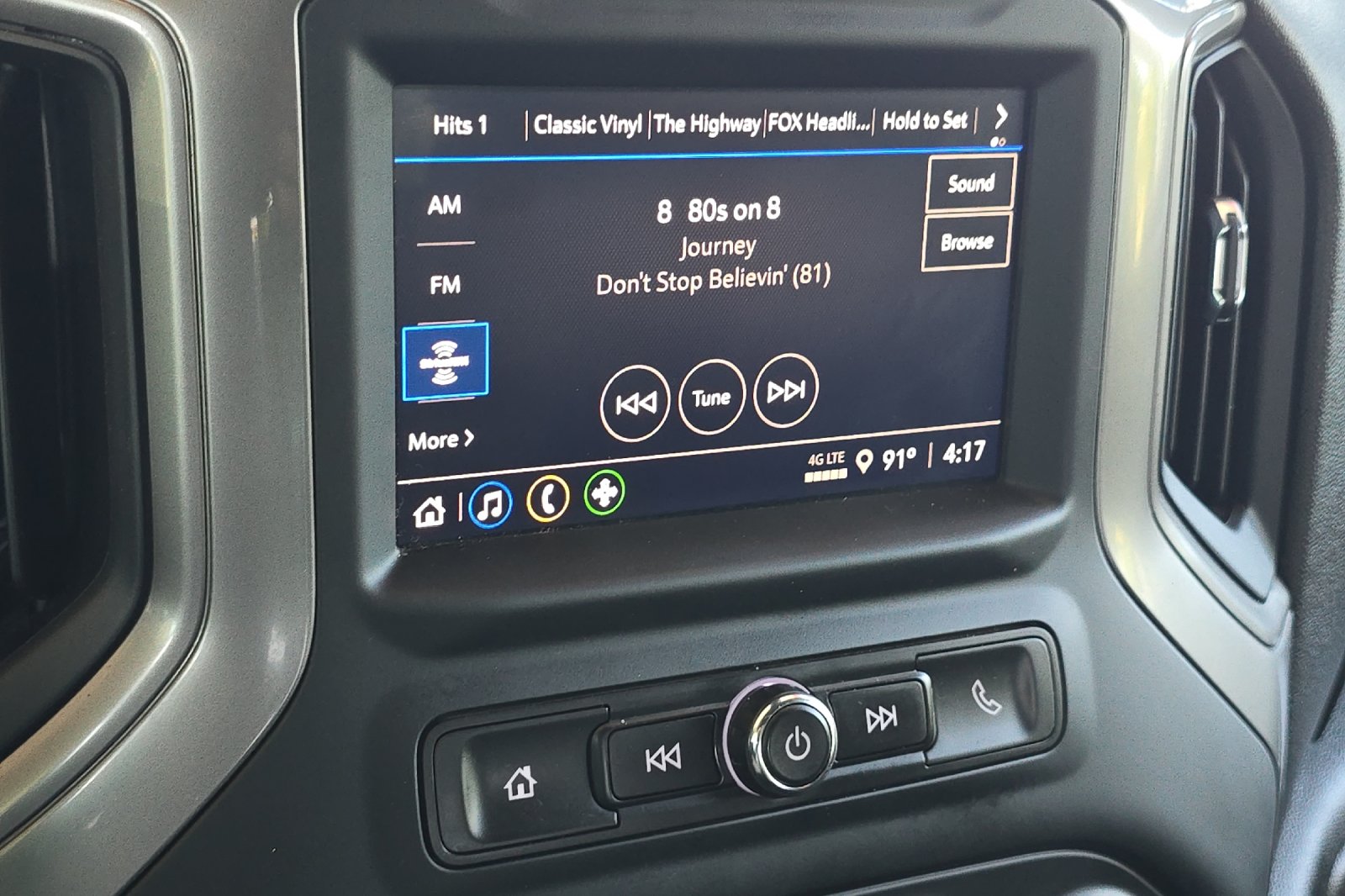 Used 2023 Red Chevrolet Custom image 17