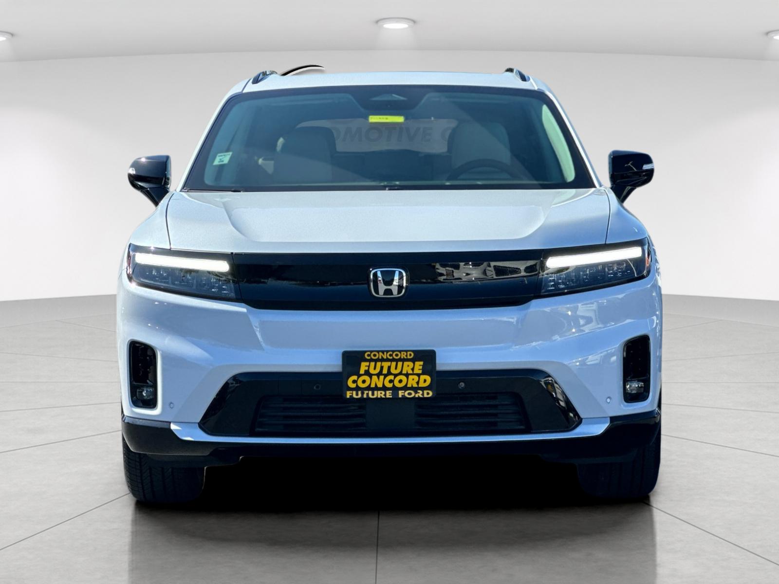 Used 2026 White Honda Touring image 8