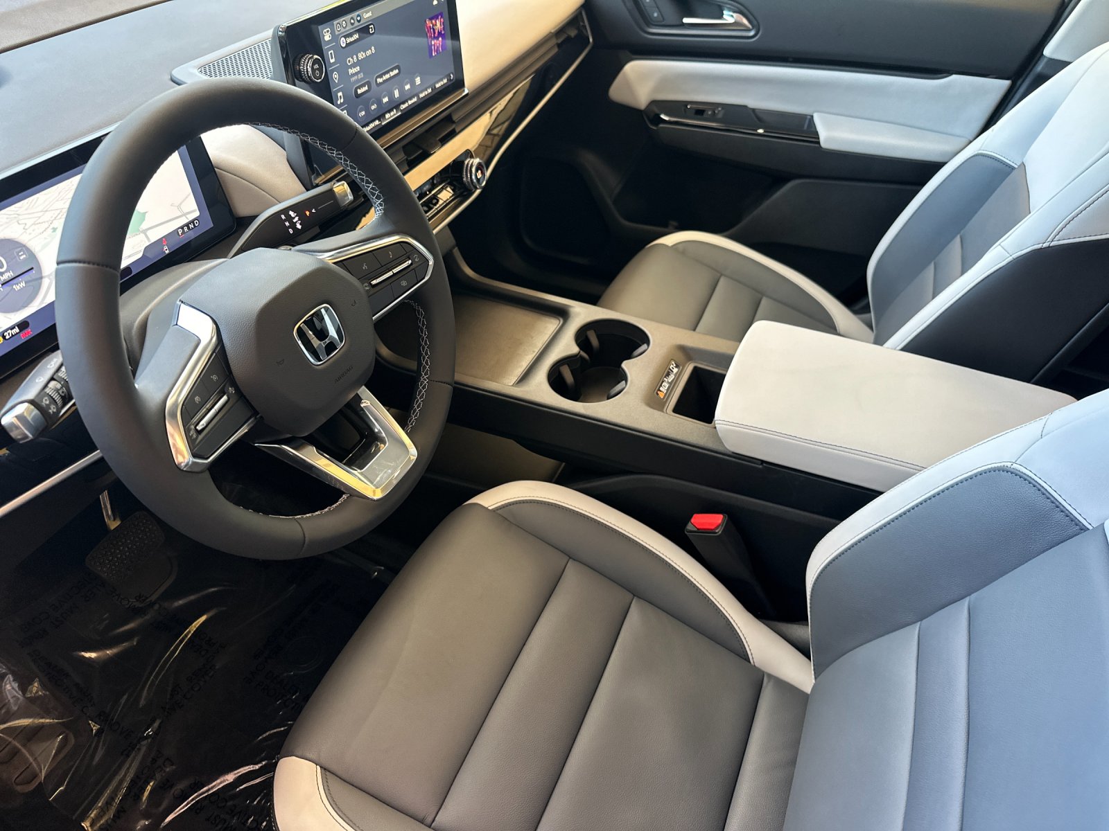 Used 2026 White Honda Touring image 9