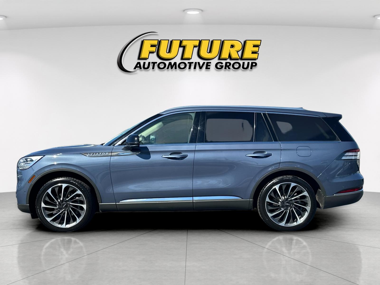 Used 2021 Blue Lincoln Reserve image 6