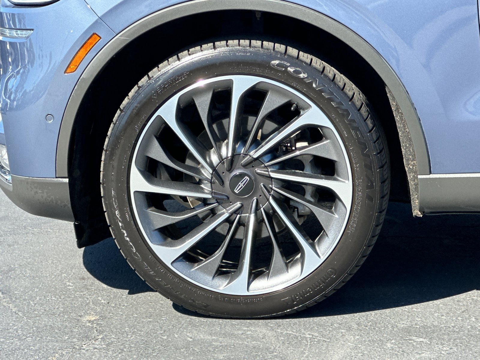 Used 2021 Blue Lincoln Reserve image 26