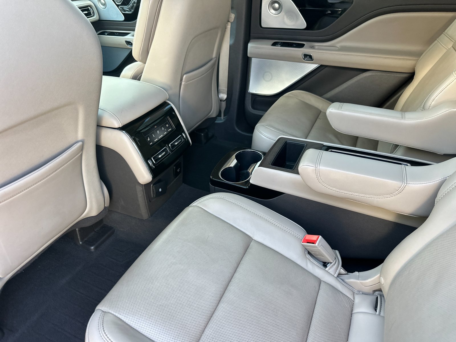 Used 2021 Blue Lincoln Reserve image 11