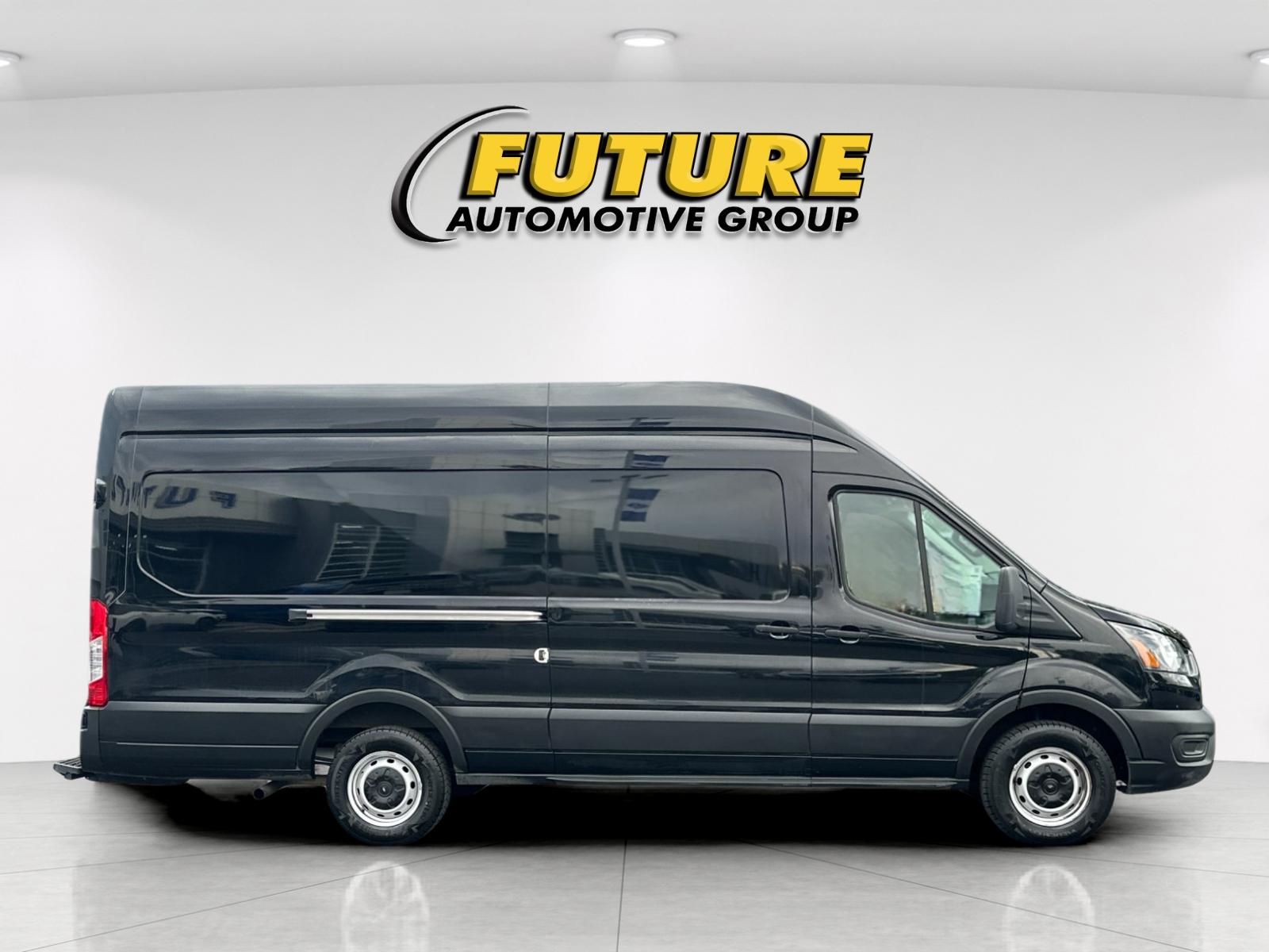 Used 2023 Black Ford Base image 2