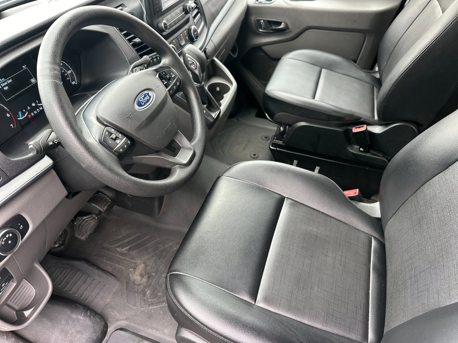 Used 2023 Black Ford Base image 9
