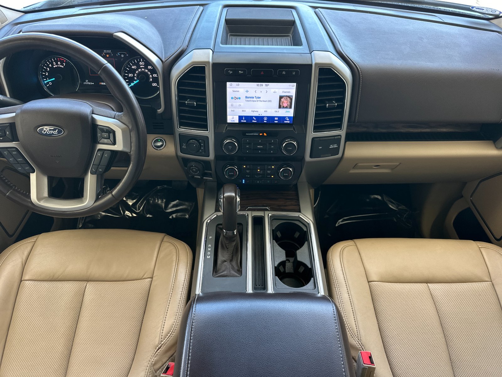 Used 2020 White Ford Lariat image 12