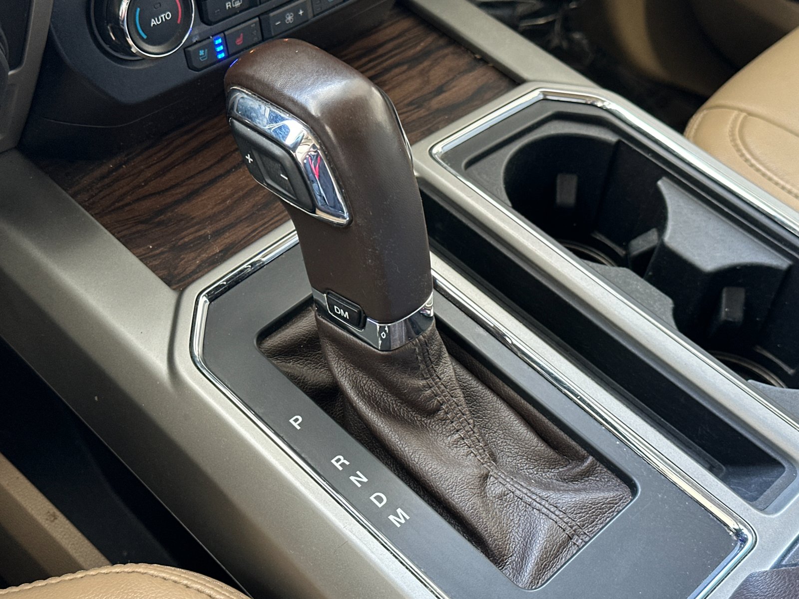 Used 2020 White Ford Lariat image 20