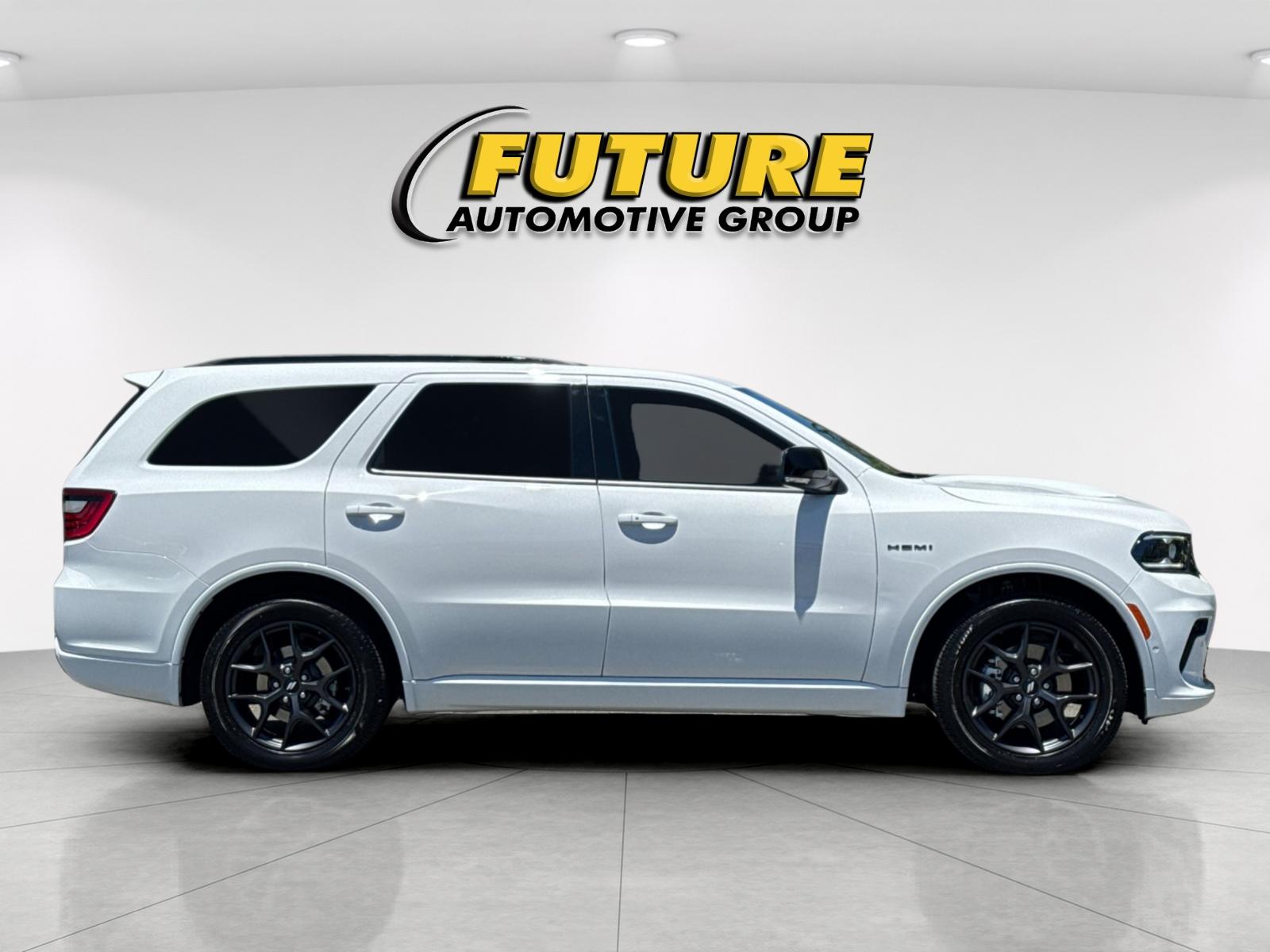 New 2026 White Knuckle Clear-Coat Exterior Paint Dodge GT Plus HEMI V8 image 3