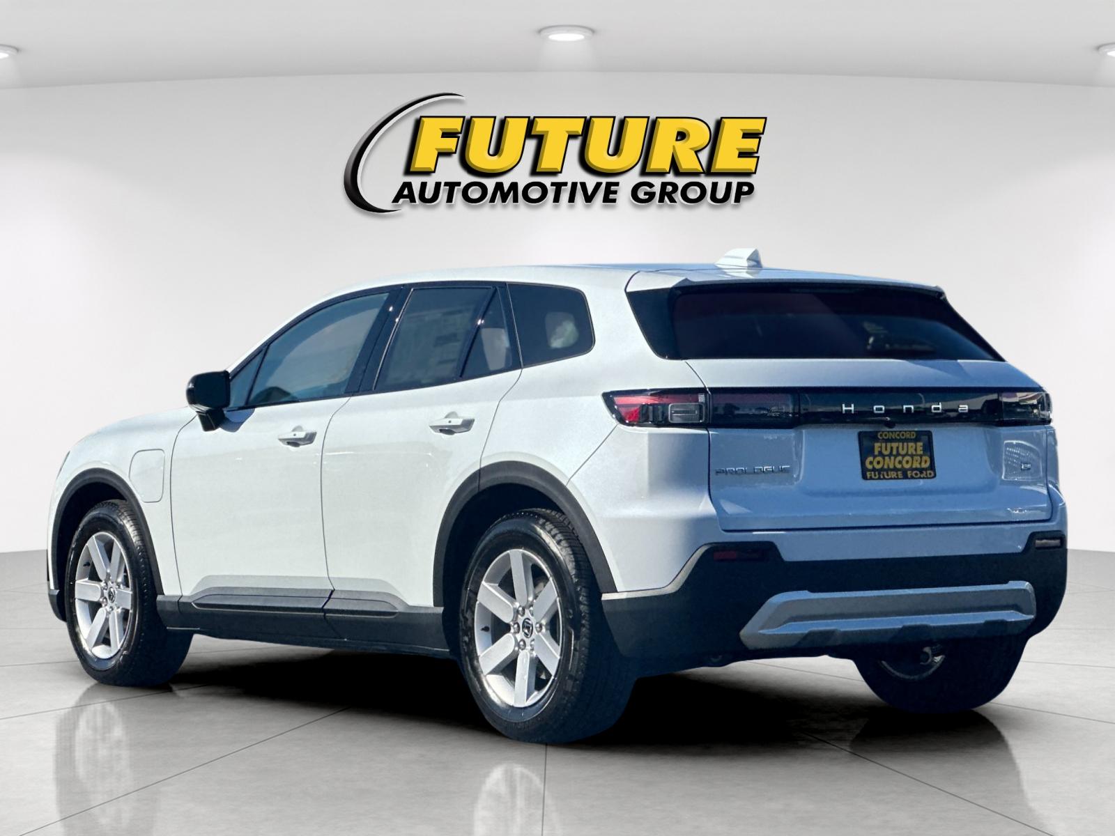 Used 2026 White Honda EX image 5