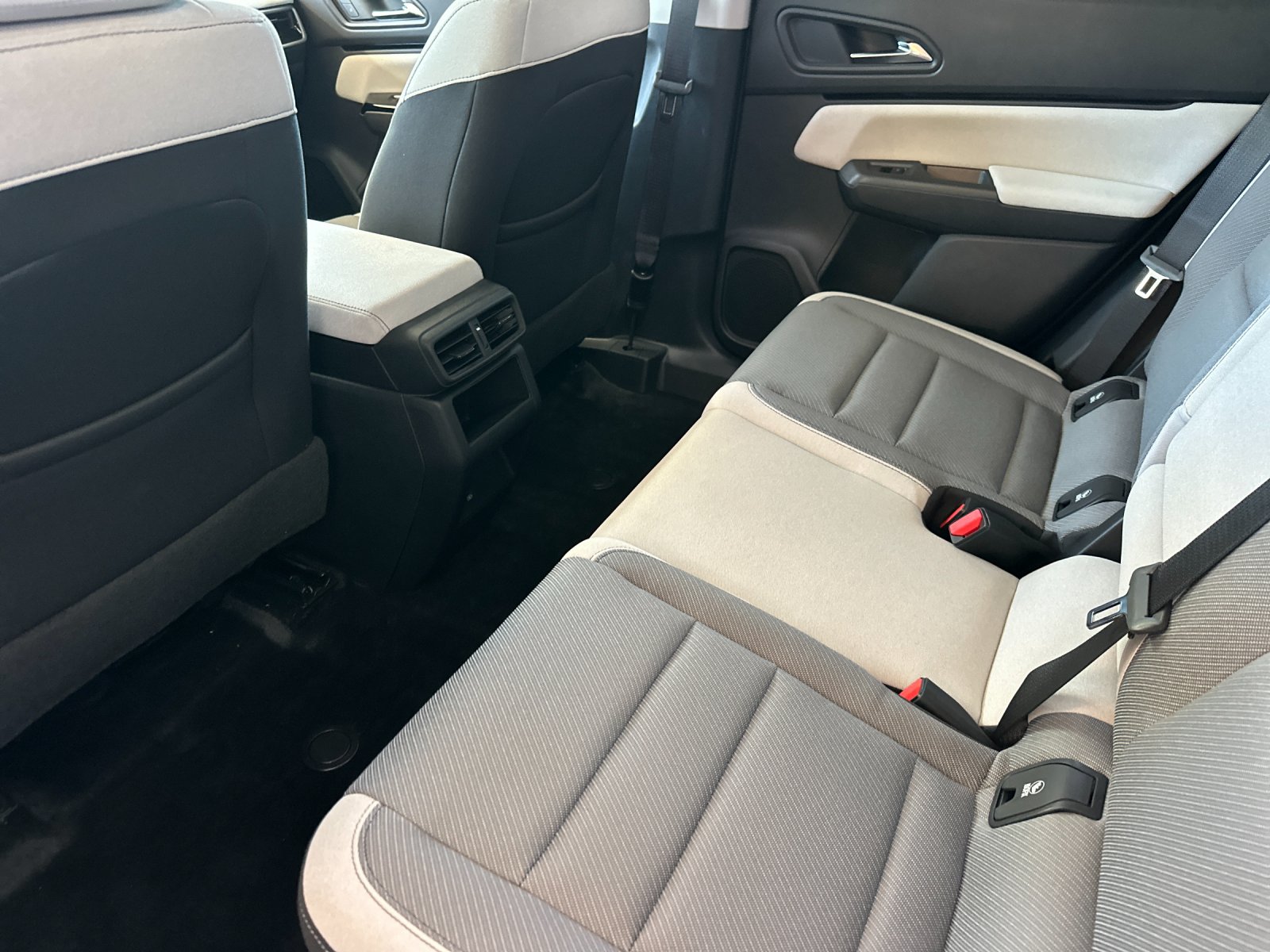 Used 2026 White Honda EX image 11
