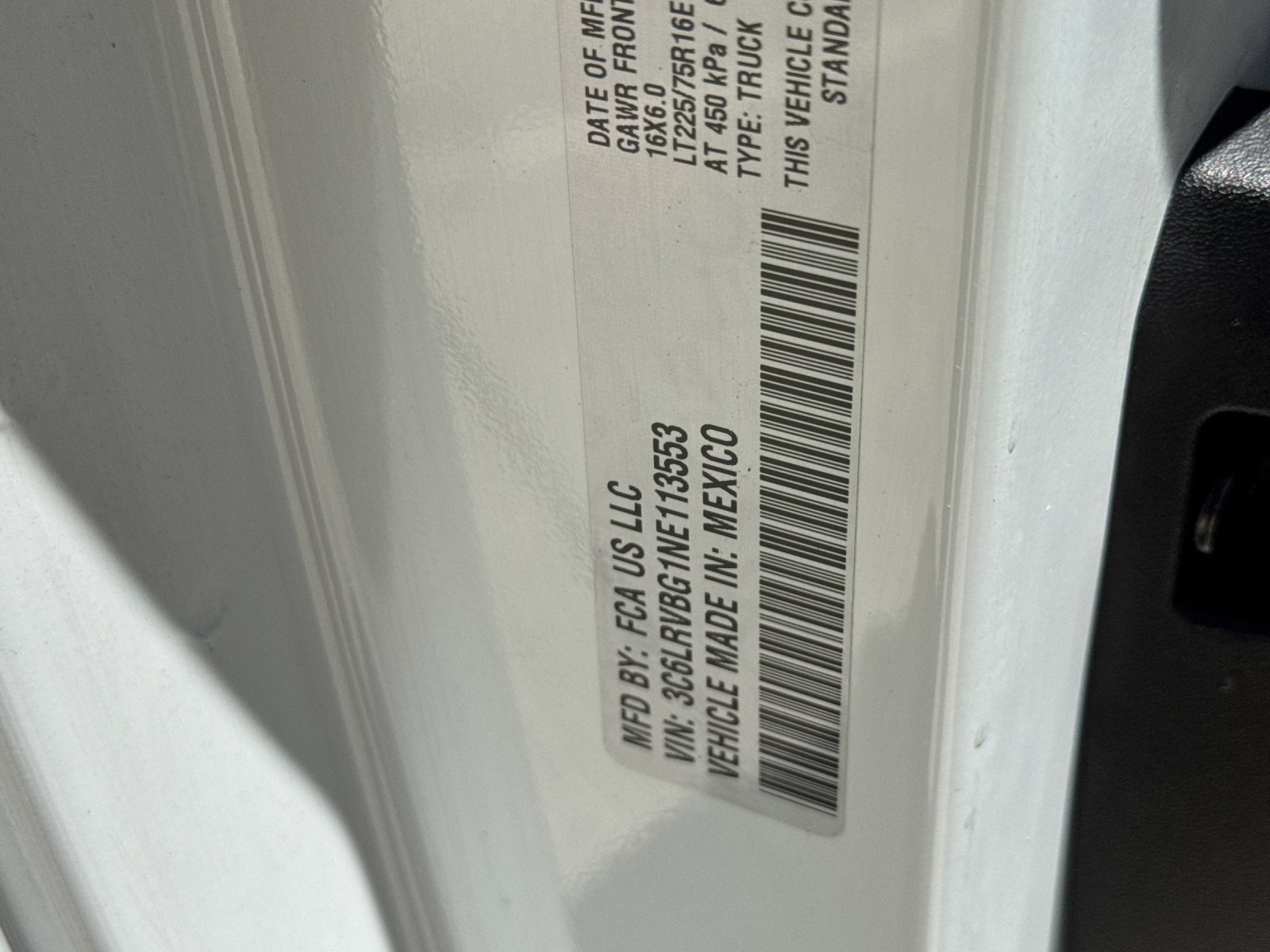 Used 2022 White Ram Base image 29