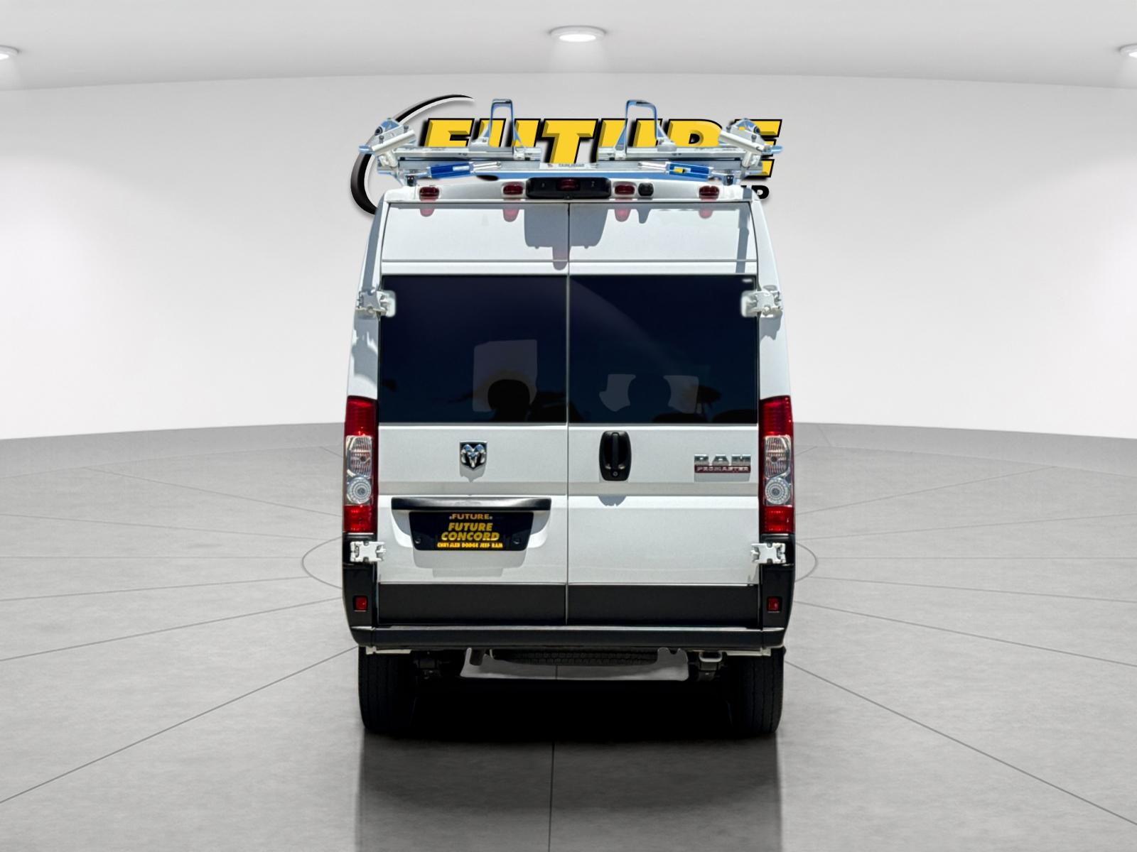 Used 2022 White Ram Base image 5